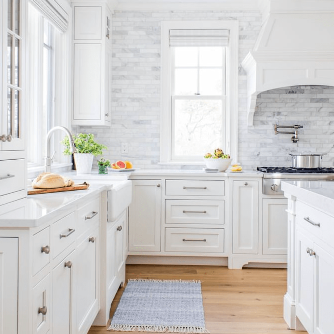 Kitchen Backsplash Ideas for White Cabinets: Create Stunning Visual Contrast