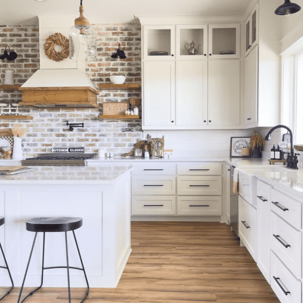 Chic Kitchen Backsplashes to Elevate Your Home