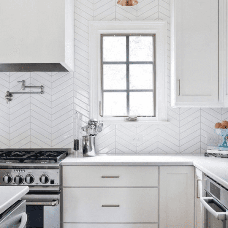 Top 11 Backsplash Ideas for White Cabinets and Granite Countertops